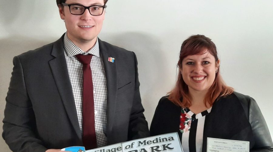 Medina Rotary Donates to Friends of Medina Dog Park